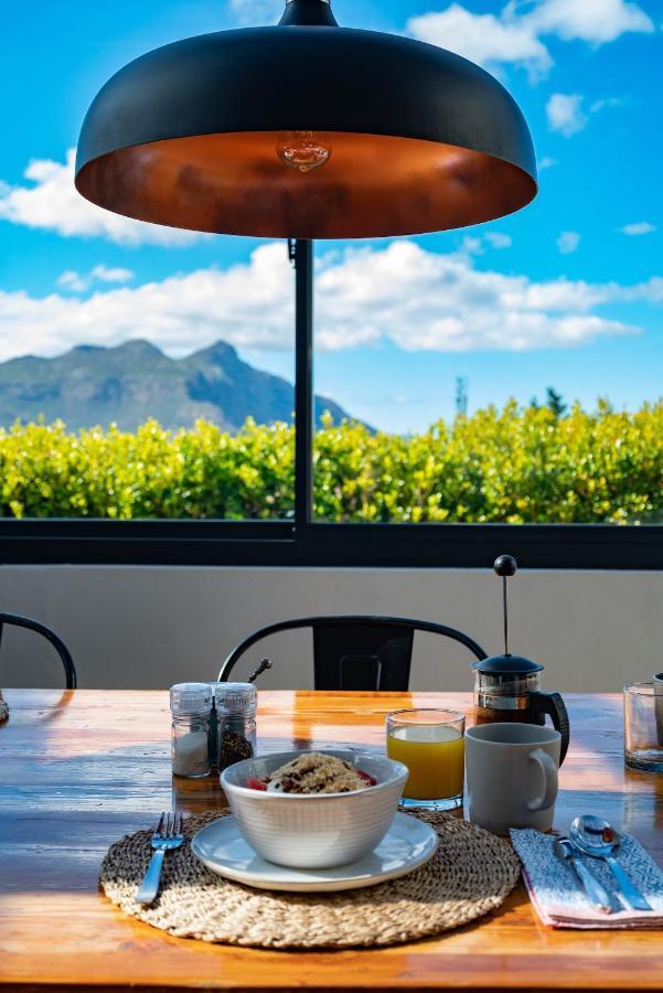 Hout & About Guest House Hout Bay Exteriör bild