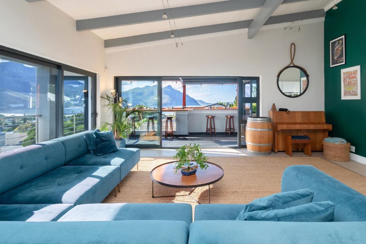 Hout & About Guest House Hout Bay Exteriör bild
