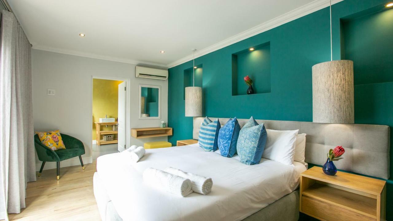 Hout & About Guest House Hout Bay Exteriör bild